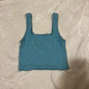 Baby blue tank top cropped